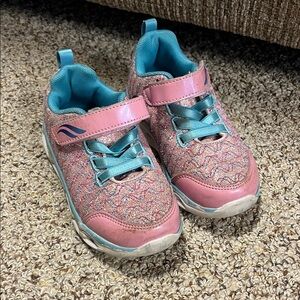 🍀6/$20 Source Unknown Kids Sneakers in Pink and Teal